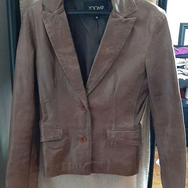 jaqueta de couro marrom