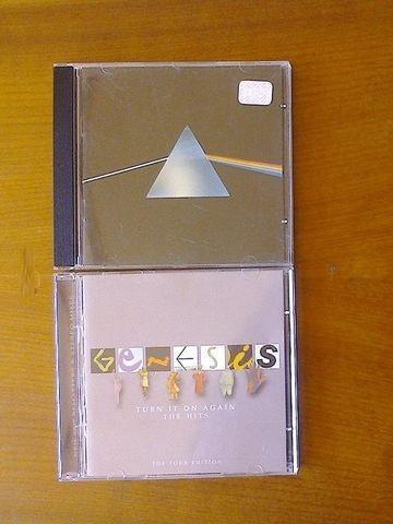 Cds Pink Floyd Dark Side Of The Moon / Genesis Turn It On