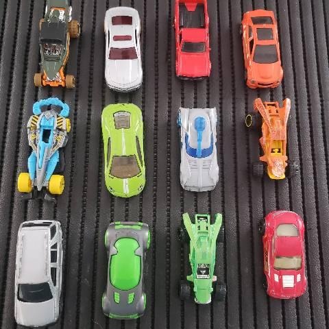 Lote de 60 carrinhos hot Wheels original