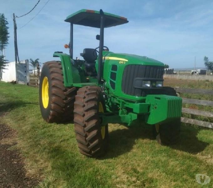 Trator John Deere