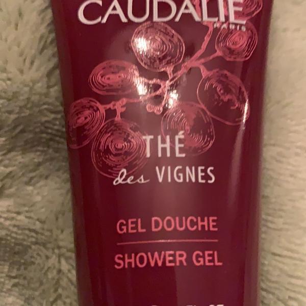 caudalie shower gel