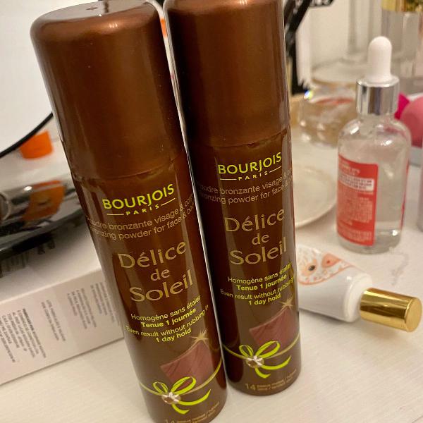 duas unidades de bronzer , não usei pq tenho mais dois