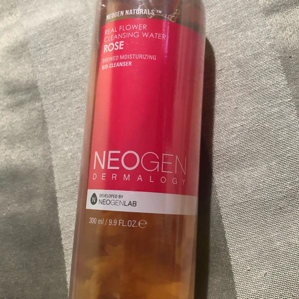 neogen: real flower cleansing water - rose água de