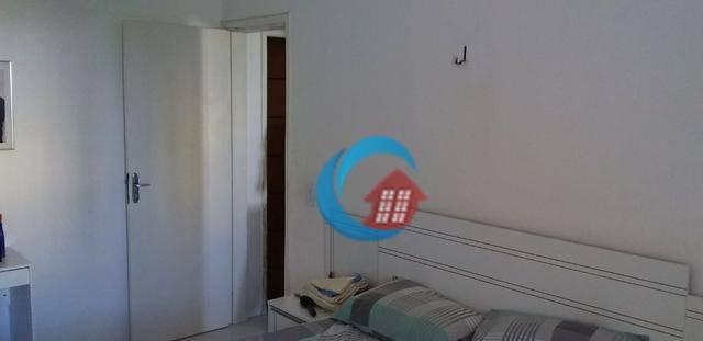 Apartamento com 3 dormitórios para alugar, 82 m² por R$