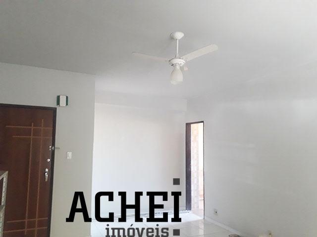 Apartamento para alugar com 3 dormitórios em Centro,