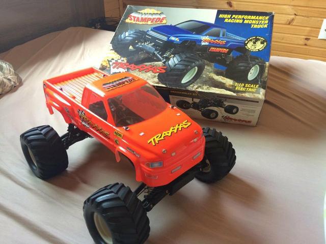 Automodelo traxxas stampede 1/10