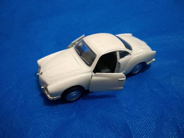 Carrinho em Miniatura - Karmanghia