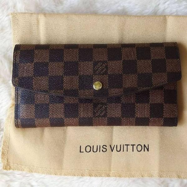 Carteira louis vuitton em Couro