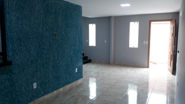 Casa duplex com 03 quartos em Barra de São João