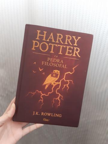 Harry Potter e a Pedra Filosofal J.K. Rowling