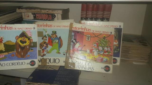 Livros de Historinhas com mini discos vinil da Disney