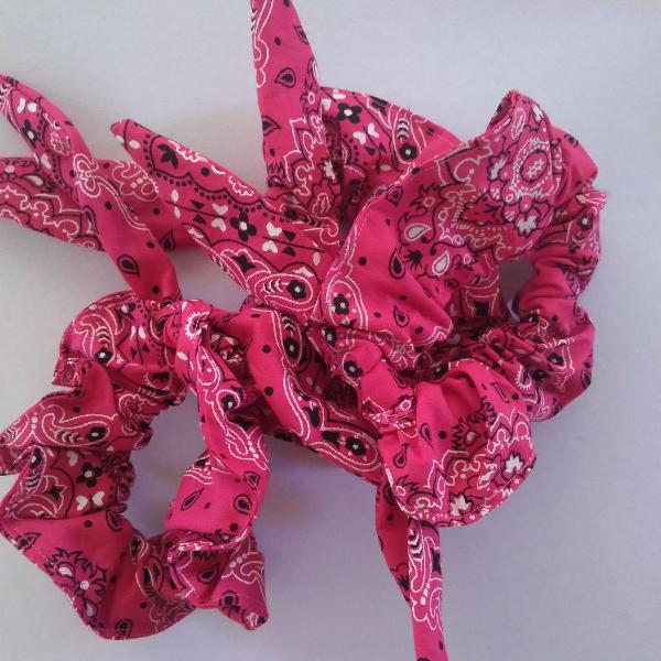 Scrunchie xuxinha de cabelo Pink bandana
