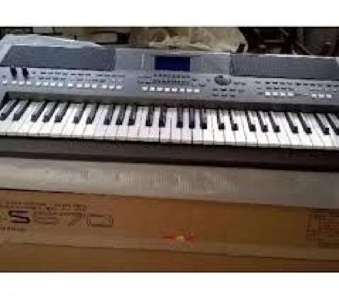 Teclado Yamaha PSR s670 novo com garantia