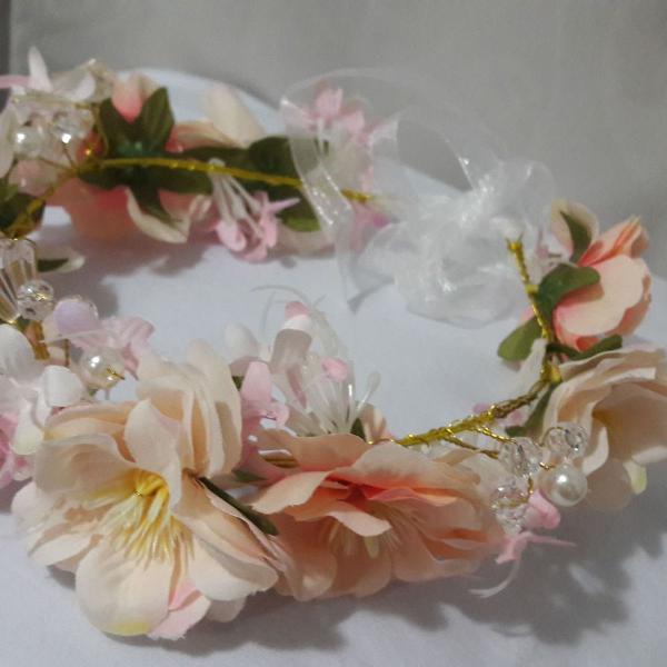 Tiara de flores com cristais
