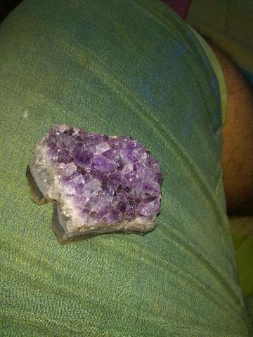 Vendo pedra de ametista preciosa bruta cristais