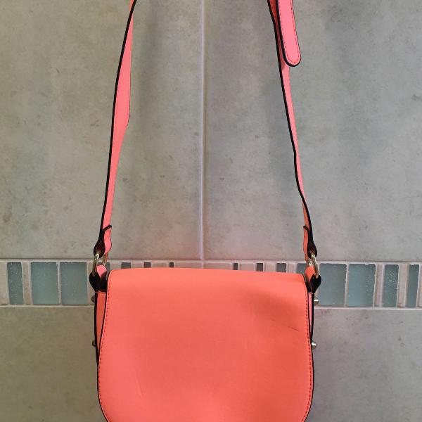 bolsinha laranja neon