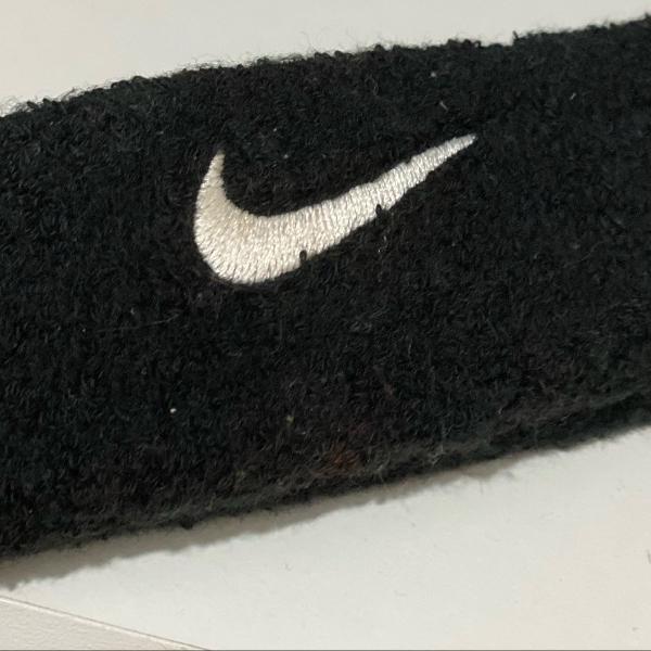 faixa de cabeça nike