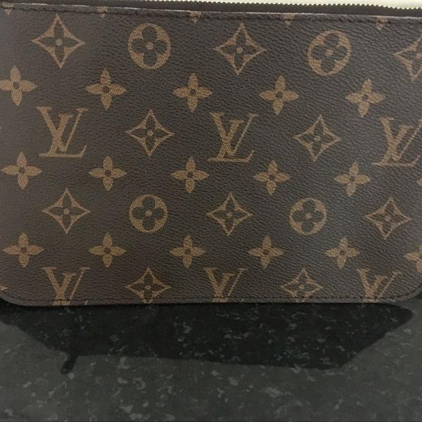 monogram lv