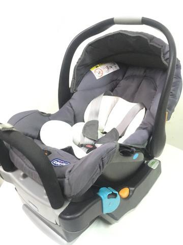 Bebê conforto com base Chicco