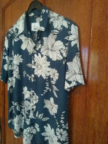 Camisa M.C Flora em Viscose Nova