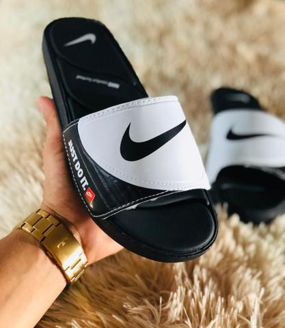 Sandálias Nike