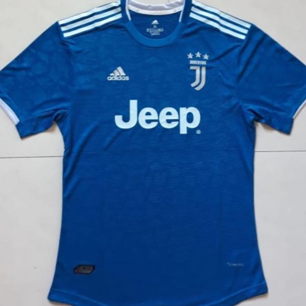 camisa da juventus versão jogador azul