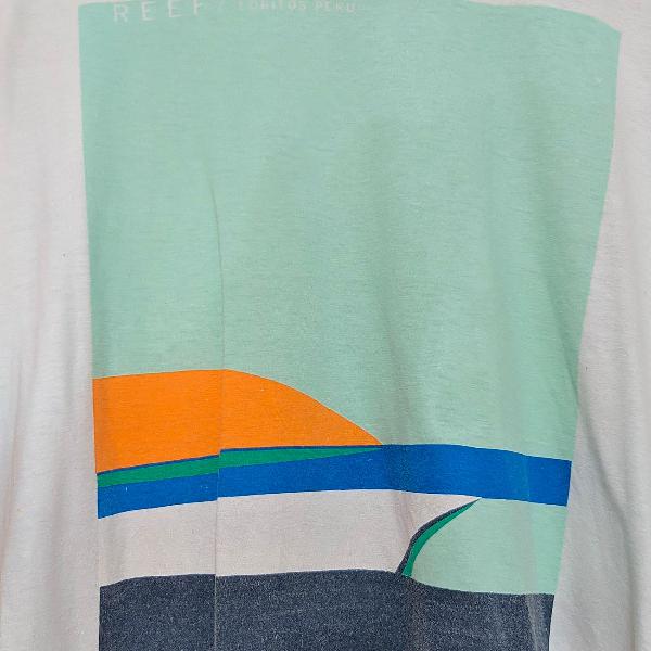camiseta Reef Surf estampada Tom Veiga