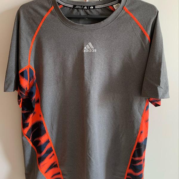 camiseta adidas cinza com listras tamanho g