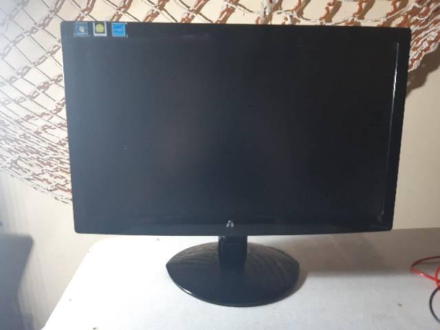 Monitor AOC 15.6