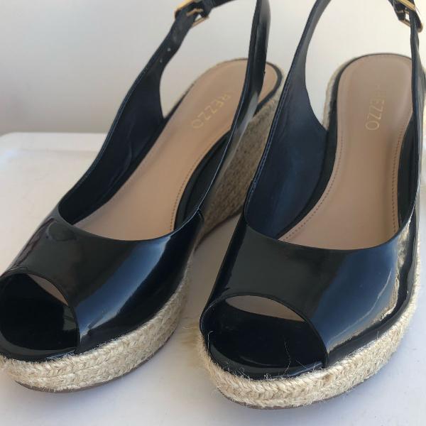 arezzo preto verniz 36