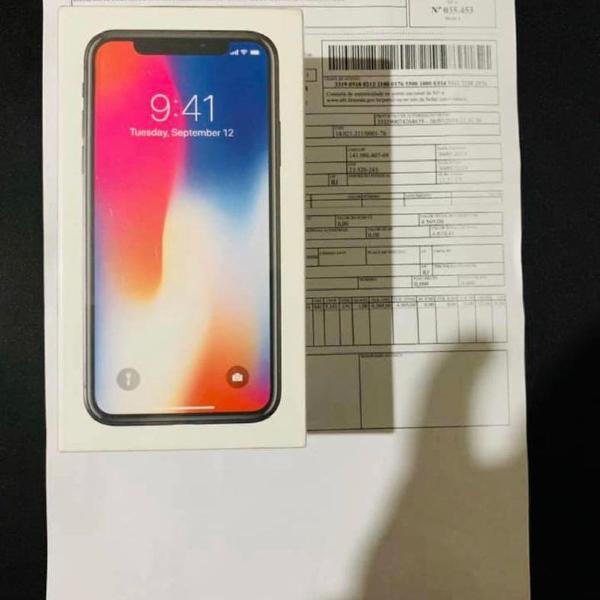 iPhone X semi-novo ainda na garantia