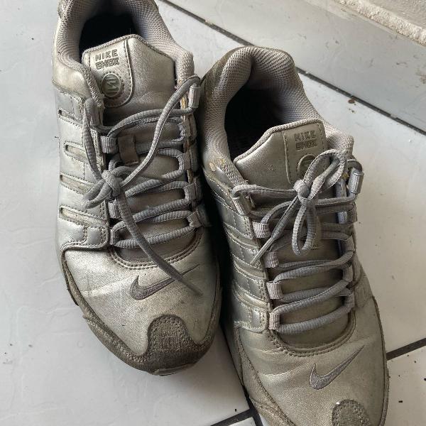 nike shox prateado