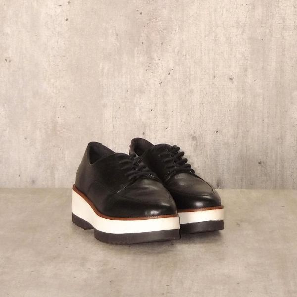 sapato flatform preto arezzo