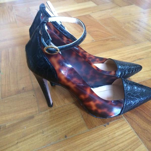scarpin croco + tartaruga