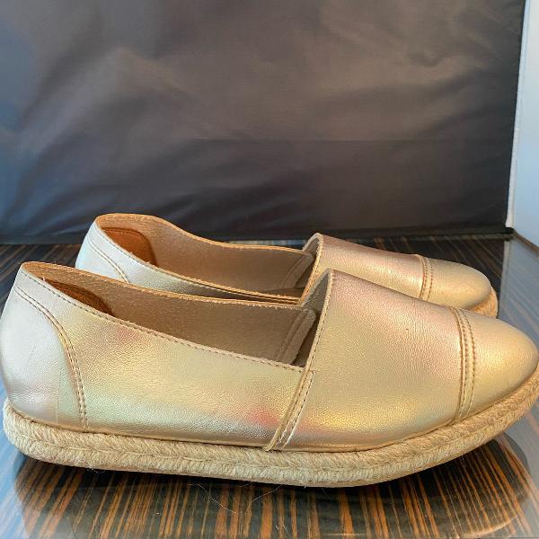 slip on dourado