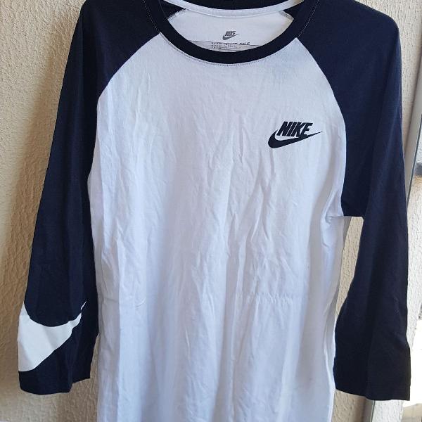 Camiseta Nike manda 3/4 preto e branco