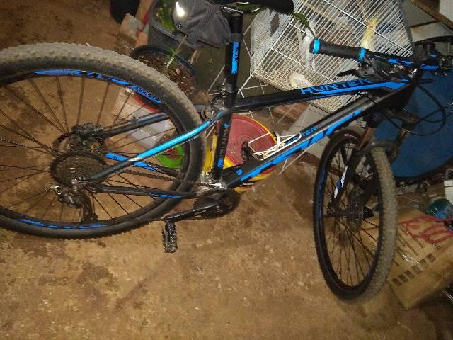 Vende_se bicicleta aro 29 de trilha semi nova 5 meses de uso