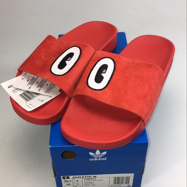 chinelo adidas adilette