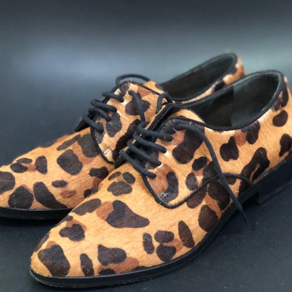 sapato oxford schutz