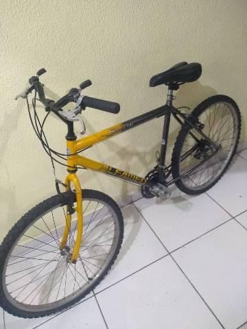 Bicicleta aro 26 revisada para vender hoje de R$ 330,00 POR