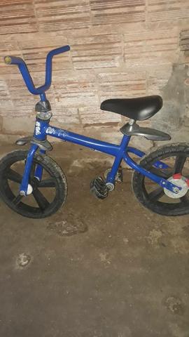 Bicleta infantil em boas condições