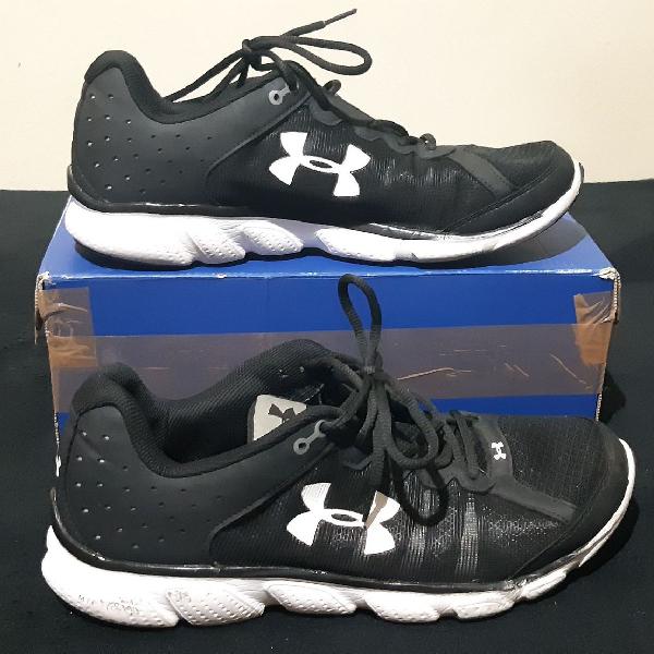 Tênis Under Armour 41