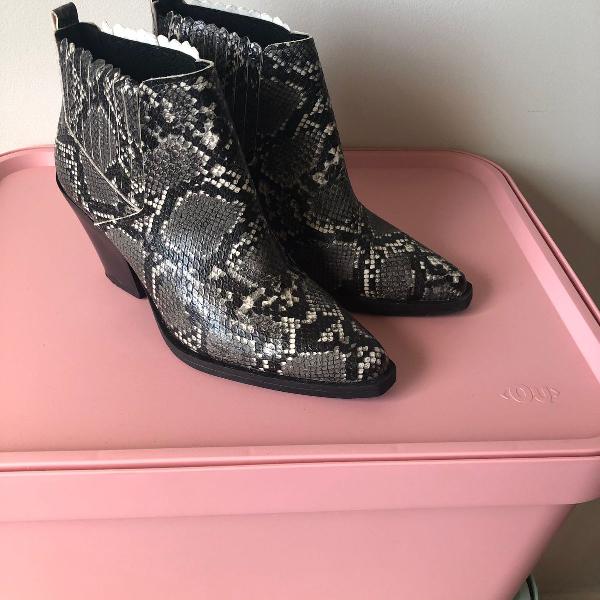 bota python