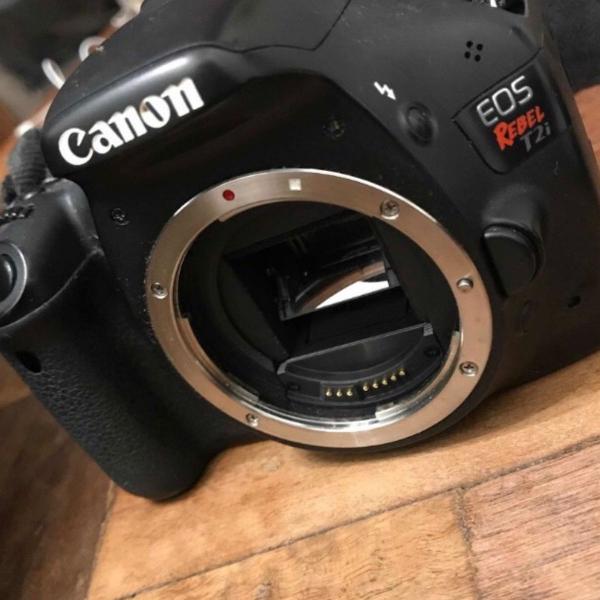 camera canon t2i