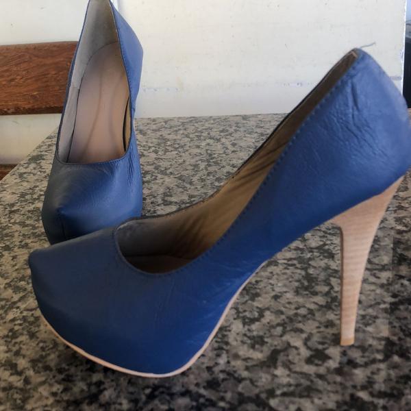 sapato scarpin azul maria bonita