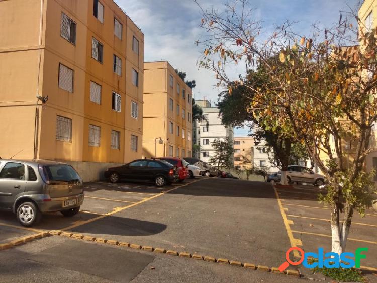 *** APARTAMENTO EM EXCELENTE LOCALIZAÇÃO ***