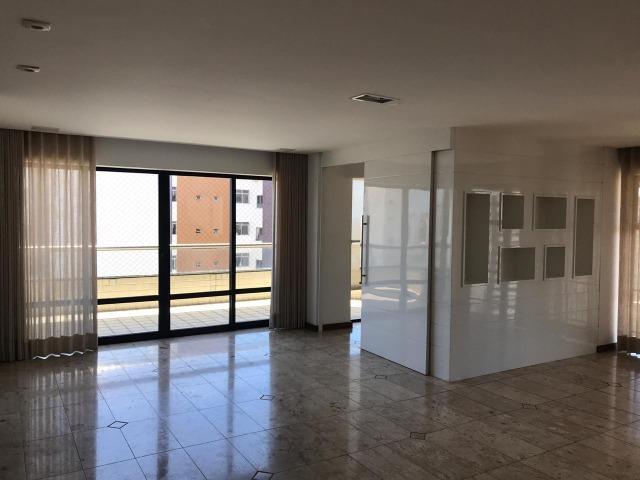 Apartamento 4/4 Pituba - 1 por andar 5 vagas para Aluguel