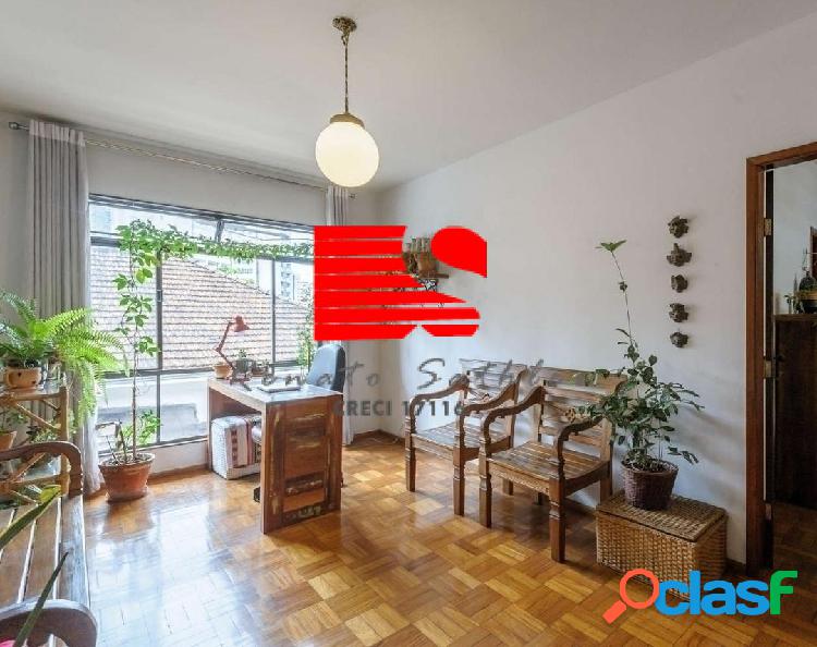 Apartamento amplo e bem localizado