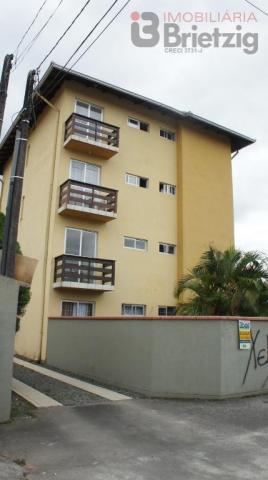 Apartamento com 2 dormitórios para alugar, 60 m² por R$
