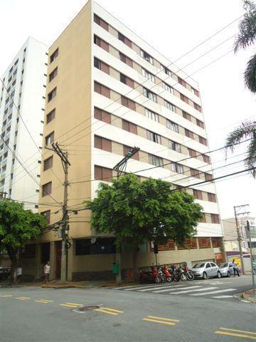 Apartamento com 3 dormitórios para alugar, 115 m² por R$